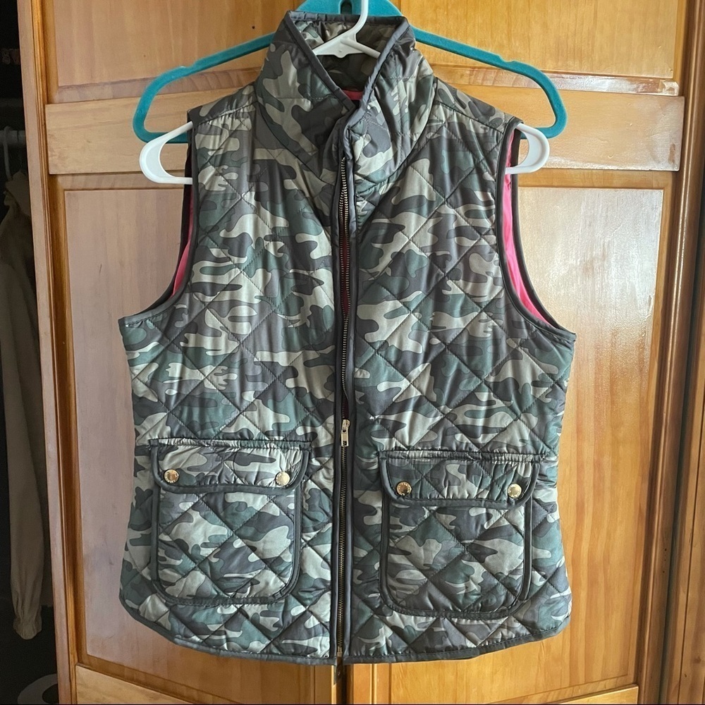 Like New Cynthia Rowley Camo Vest